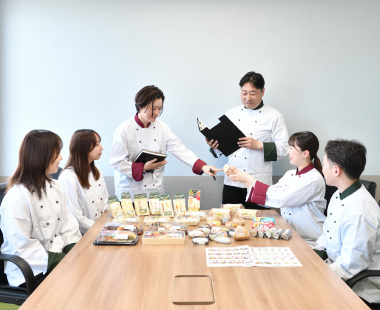 Expressing the Joy of Eating Through Our Products